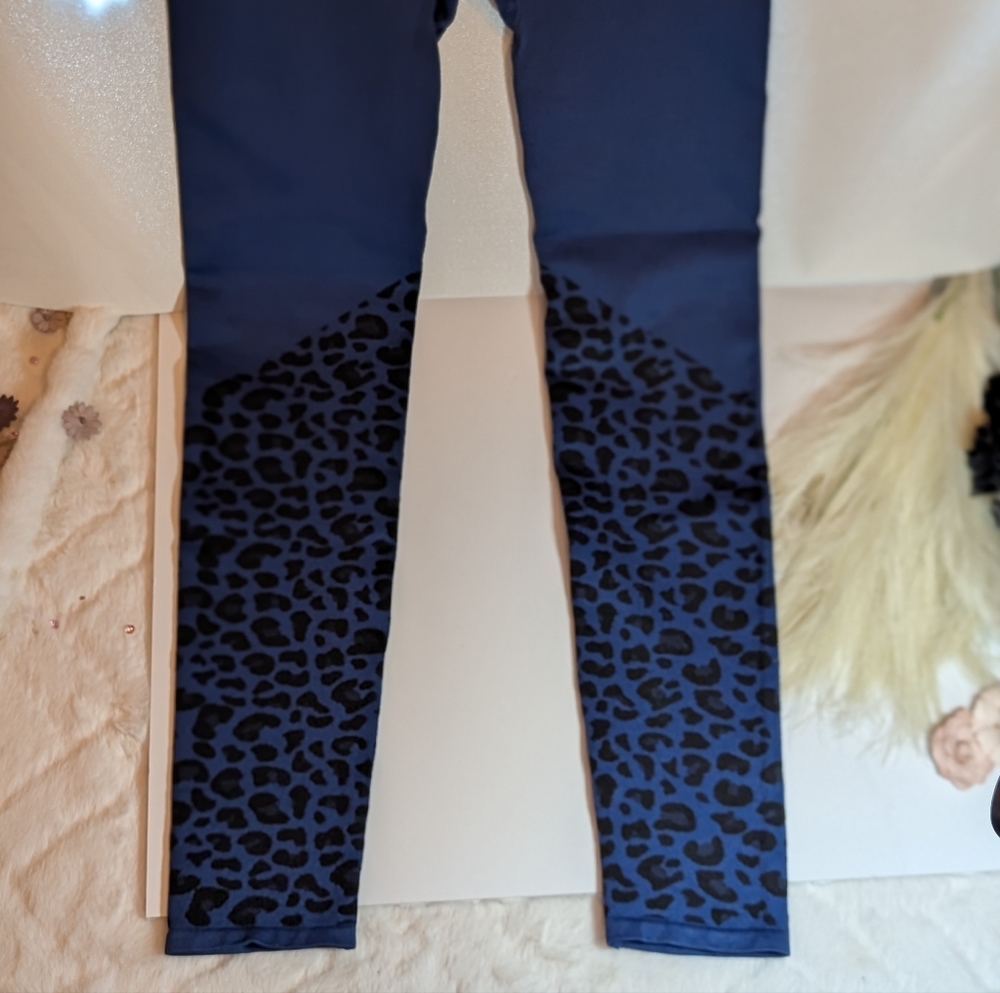 Fabletics Women's Blue Leopard Print leggings